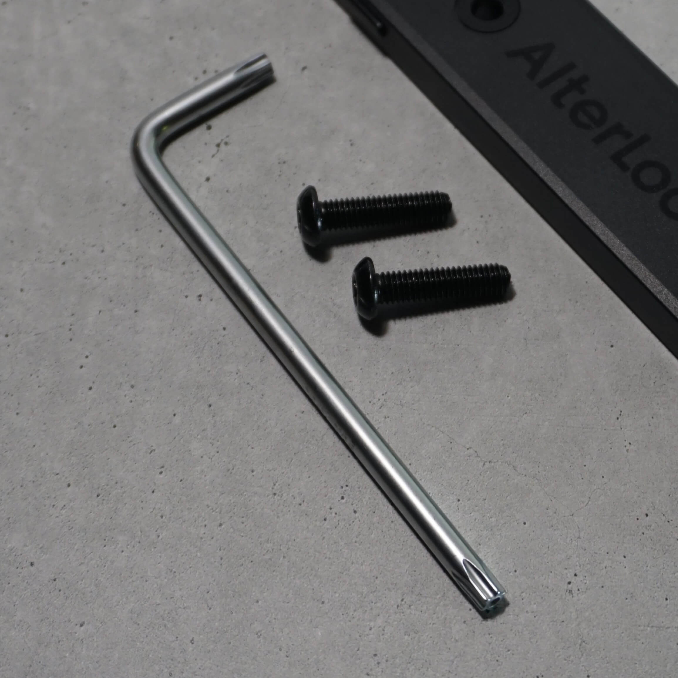 Anti-theft bolt